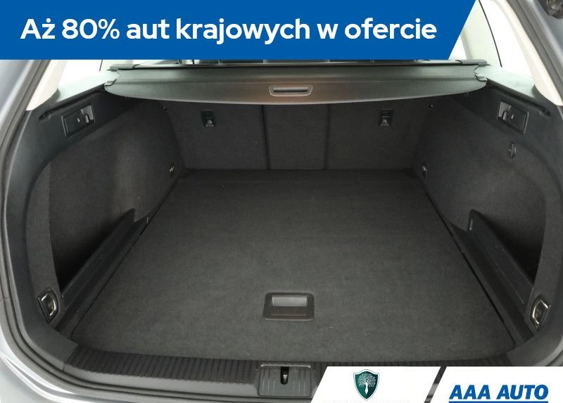 Volkswagen Passat cena 69000 przebieg: 141876, rok produkcji 2018 z Skępe małe 232